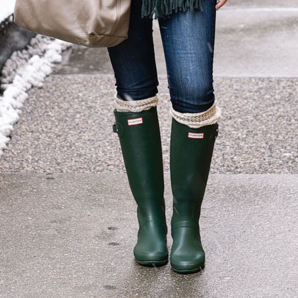 SOLD! Hunter Rain Boots Size 7M/8W in Hunter Green